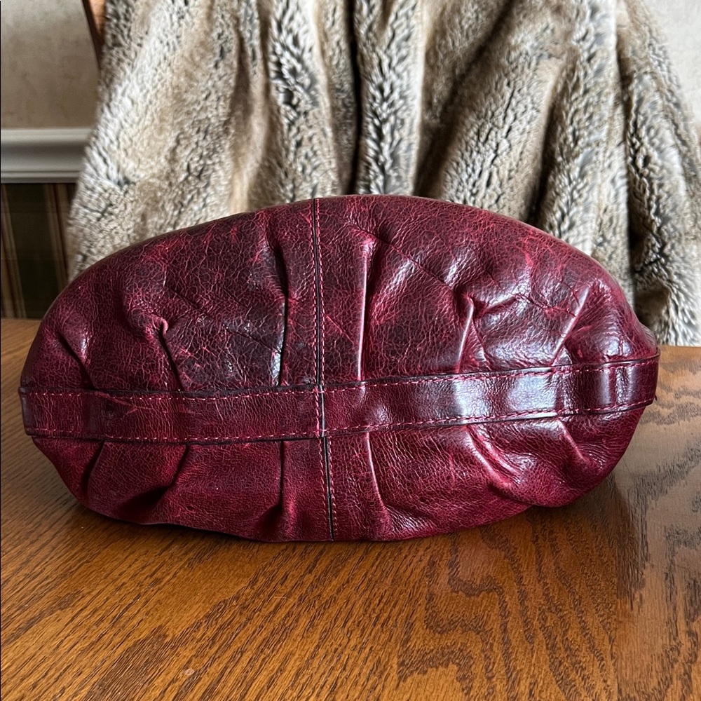 Patricia Nash Deep Red Distressed Leather Hobo Conceal Carry Bag and Wallet - Picture 16 of 16